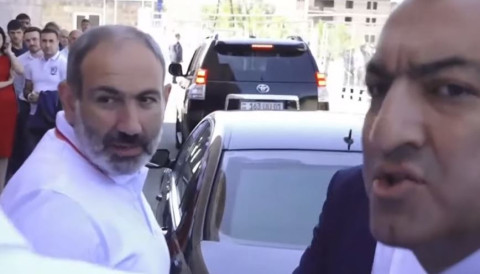 Փաշինյանը հրաժարվեց պատասխանել լրագրողների հարցերին