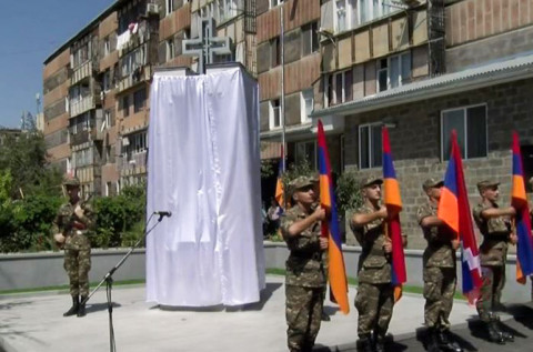 Մեծամորում բացվեց Ապրիլյան պատերազմի հերոսների հուշարձանը