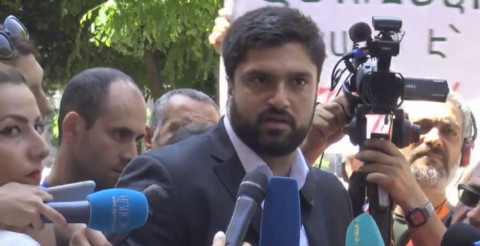 Հիմա մեկն իջնելու ա՞, թե՞ գնացին ճաշարան. բնապահպանները՝ Վարագ Սիսեռյանին