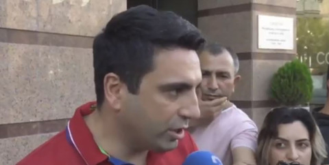 Մոռացեք, էս էն Կառավարությունը չի, որի վրա կարան ճնշում գործադրեն. Ալեն Սիմոնյան