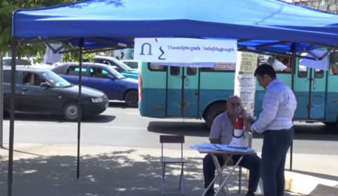 «Ռուստամ Բադասյան անունով կին չի լինելու». ստորագրահավաք՝ ընդդեմ Ստամբուլյան կոնվենցիայի