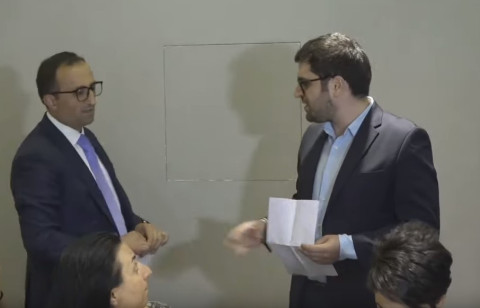 Սկանդալ Արսեն Թորոսյանի ասուլիսին. նախարարը հեռացավ