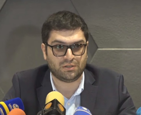Ինչպե՞ս եղավ, որ ձեր կնոջ ղեկավարած կենտրոնի պետպատվերը կրկնապատկեցիք. ուռուցքաբանը՝ նախարարին