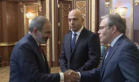 Փաշինյանը հանդիպել է «Լիդիանի» գործադիր տնօրենի հետ