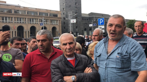 Բա ինչի՞ հիմա ցույց չեն տալիս, որ աղբը չեն մաքրում. «Սանիթեքի» աշխատողներ