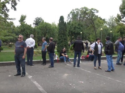 Քոչարյանի աջակիցները 3–րդ օրն է՝ հավաքվել են Շենգավիթի դատարանի դիմաց