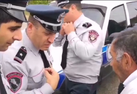 Քելե՛ք վեշերդ հավաքեք, գնացեք ստուց. Ֆերիկ գյուղի բնակիչները՝ ոստիկաններին