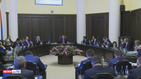 Բա էս կես տարին ինչո՞վ էիք զբաղված. Փաշինյանը հունից դուրս եկավ