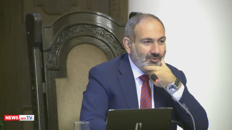 Ճանապարհային նշաններ կան, նայում ես՝ կրակած ա. Փաշինյան