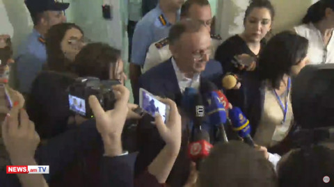 Քոչարյանը պետք է լինի ազատության մեջ. Սեյրան Օհանյան