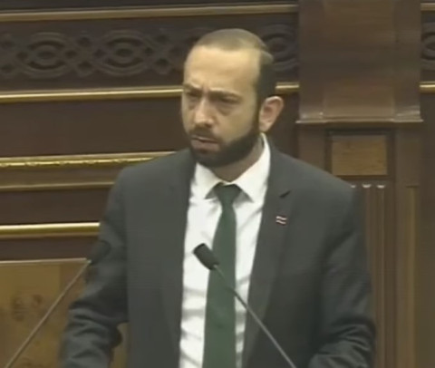 Սա ինչ մուննաթ-զունաթ էր. Արարատ Միրզոյանը՝ Գևորգ Պետրոսյանին