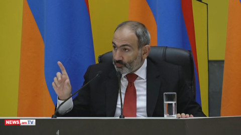 Ում ազատում ես գործից, մեկն ասում ա՝ նկարի պատճառով, մյուսը՝ սպայի պատիվն ա. Փաշինյան