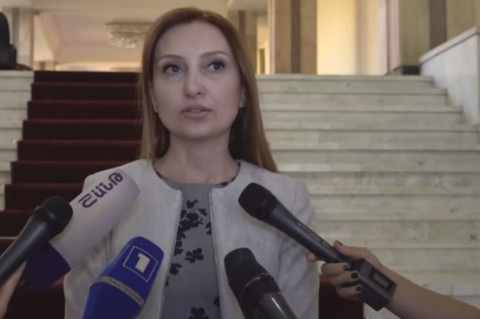 Չունեմ տեղեկություն, որ որեւէ մեկը հրաժարական է տալու. Մակունց