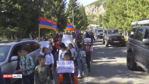 «Ամուլսար՝ միայն սար, «Լիդիան» հեռացիր». Ջերմուկում մեկնարկեց բողոքի երթը