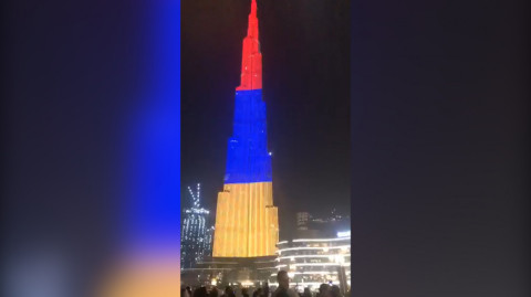 Burj Khalifa "dressed" in Armenian tricolore