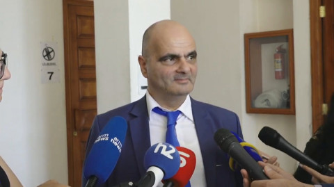 Մանվել Գրիգորյանին տեւական ժամանակ խոշտանգում են. պաշտպան