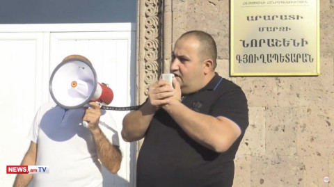Եթե օրենք չի խախտել մարզպետը, ինչի՞ չի գալիս էսքան հավաքված ժողովրդի մոտ. Նորաշենի նախկին գյուղապետ