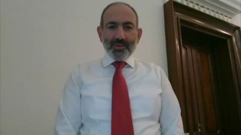 Փաշինյանն ուղիղ եթերում Գեւորգ Էմին է ասմունքում