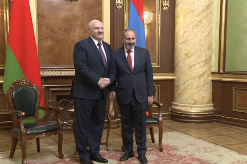 Մենք միշտ պատրաստ ենք Հայաստանի մեջքին կանգնել. Լուկաշենկոն՝ Փաշինյանին