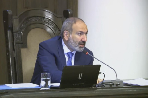 Հո ստեղծագործական ինքնագործունեության խմբա՞կ չի. Փաշինյանը հունից դուրս եկավ