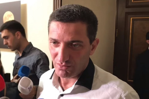 Քավոր-սանիկը շահերի բախում չէ, քավորի սրբությունն էլ վարկաբեկվեց. Գեւորգ Պետրոսյան
