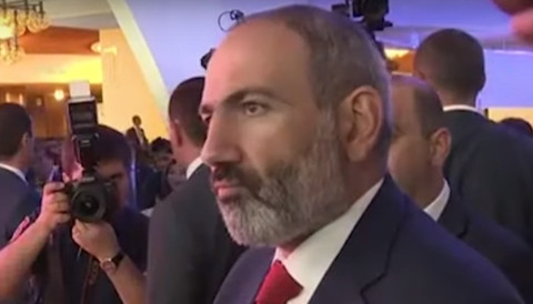 Նիկոլ Փաշինյանը շրջում է WCIT 2019 համաժողովի տաղավարներով
