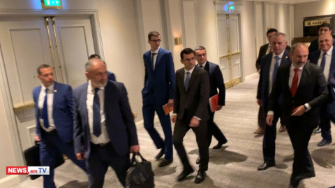 Անհեթեթ լուրեր են. Փաշինյանը՝ Դավիթ Տոնոյանի հրաժարականի մասին