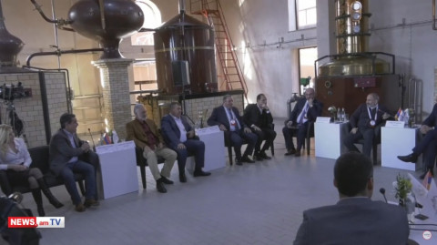 Առավոտ լայվ եմ մտնում, տակը գրում են՝ թող քնենք. Փաշինյան