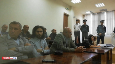 Տղաները հողի տակ են, դուք ձեզ համար ազատ պտտվում եք. սպանված ոստիկանի այրին՝ «Սասնա ծռերին»