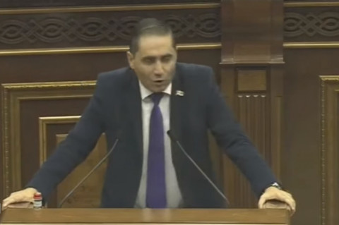 Երեւանում անհնար է՝ օրը մեկ անգամ խախտում չանես. Արման Աբովյանը՝ իշխանական պատգամավորին