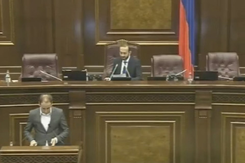 Այ հիմա նորմալ, բարոյական օրենք է. Արարատ Միրզոյանը կատակեց