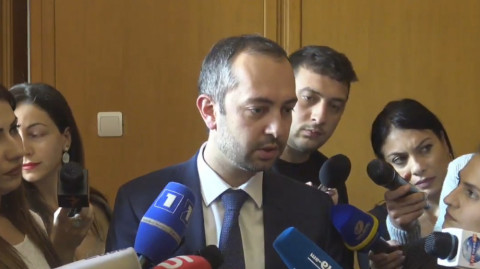 Նիկոլ Փաշինյանը որեւէ պարգեւատրում չի ստացել. Աղաջանյան