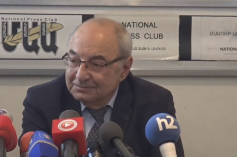 Հրայր Թովմասյանին ռենտգենով անցկացրել են, վրան ոչ մի բան չեն գտել. Վազգեն Մանուկյան