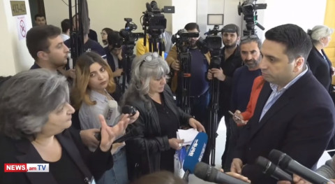 Էդ քննիչներին պիտի վերացնեն, էդ զիբիլը պիտի մաքրեն. մահացած զինծառայողի մայրը՝ Ալեն Սիմոնյանին