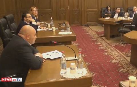 Դատարկ տեղը որեւէ խոստում չեմ տալիս. Տիգրան Հակոբյանը՝ ընդդիմադիր պատգամավորին