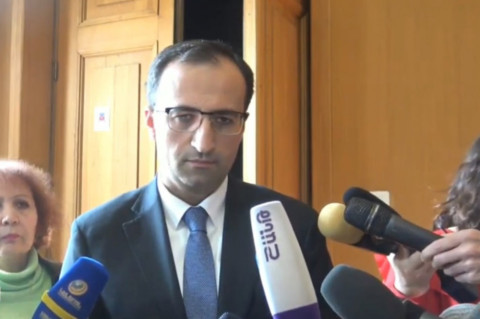 Ծիծաղով եմ վերաբերվում Դավիթ Սանասարյանի մեղադրանքներին. Արսեն Թորոսյան