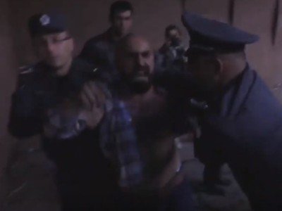 Ցուցարարը փորձեց «զելյոնկա» լցնել «ՀուԶանք ուԶանգ»-ի մասնակիցների վրա. նա բերման ենթարկվեց
