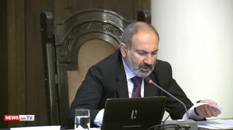 Ուղղակի փողը տալ, ասել՝ աշխատավարձ բարձրացրեք, ճիշտ չի. Փաշինյանը՝ Բաթոյանին