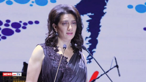Մի ականջօղ ավել, մեկը պակաս, շատ բան չի փոխի. Աննա Հակոբյանը կոչ արեց նվիրատվություն անել
