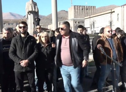 Ստորագրահավաք Գորիսում՝ ի աջակցություն Ռոբերտ Քոչարյանի