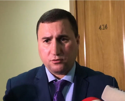 Դպրոցականներին կարող են զորանոցային պայմաններում պարտադիր արձակուրդի ուղարկել. փոխնախարար