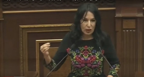 Նաիրա Զոհրաբյանը «տղամարդկության» հարց բարձրացրեց ԱԺ-ում