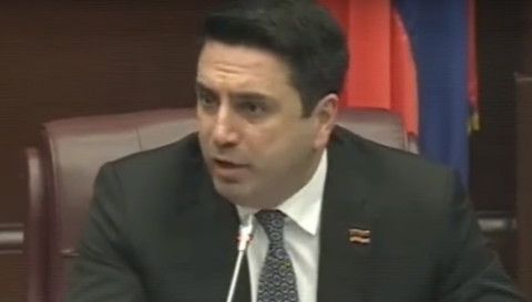 Վախենամ, որ շատերը հայոց լեզվի տարրական գիտելիքներ չունենան. Բանավեճ Զոհրաբյանի և Սիմոնյանի միջև