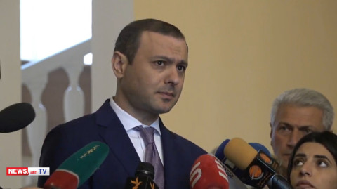«Հրայր Թովմասյանը գերի է վերցրել Սահմանադրական դատարանը». Արմեն Գրիգորյան