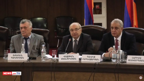 Մի մարդ է որոշում Հայաստանի բոլոր հարցերը. Վազգեն Մանուկյան