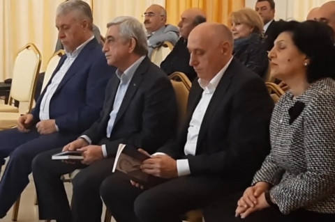 Սերժ Սարգսյանը մասնակցում է Ալեքսան Կիրակոսյանի գրքի շնորհանդեսին