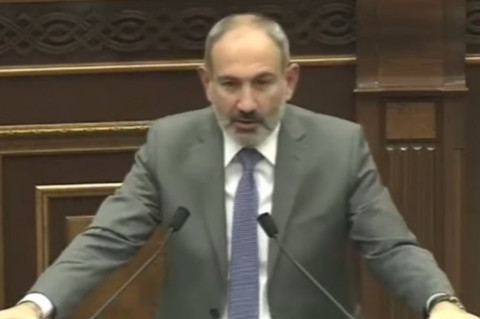 Բա հեղափոխությունը պոզով պոչով ա լինո՞ւմ. Փաշինյան