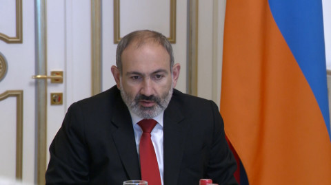Չի ստացվելու քաղաքացիների ոտքերից կախվել ու ճահիճների մեջ պահել. Փաշինյան