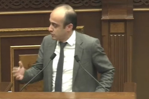 Ո՞ր դատարանը որոշի, որ դռները փակում եք, չեք թողնում աշխատի՞. Տարոն Սիմոնյանը` իշխանությանը