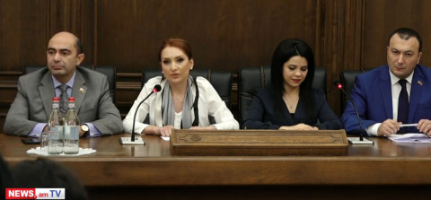 Եթե Վանեցյանը Սորոսի հետ կապված վտանգ տեսներ, քայլեր կձեռնարկեր. Մակունց
